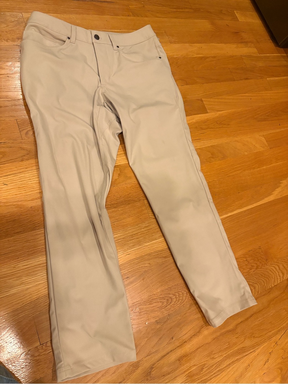 lululemon athletica Men's Khaki Straight Chinos - Light Beigen